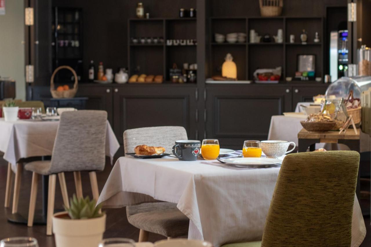 Logis Hotel Tante Yvonne & Son Restaurant Semi-Gastronomique - Lyon Nord Quincieux Ngoại thất bức ảnh