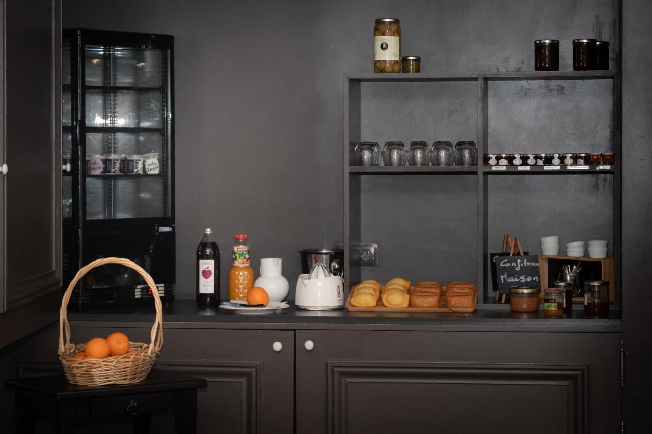Logis Hotel Tante Yvonne & Son Restaurant Semi-Gastronomique - Lyon Nord Quincieux Ngoại thất bức ảnh