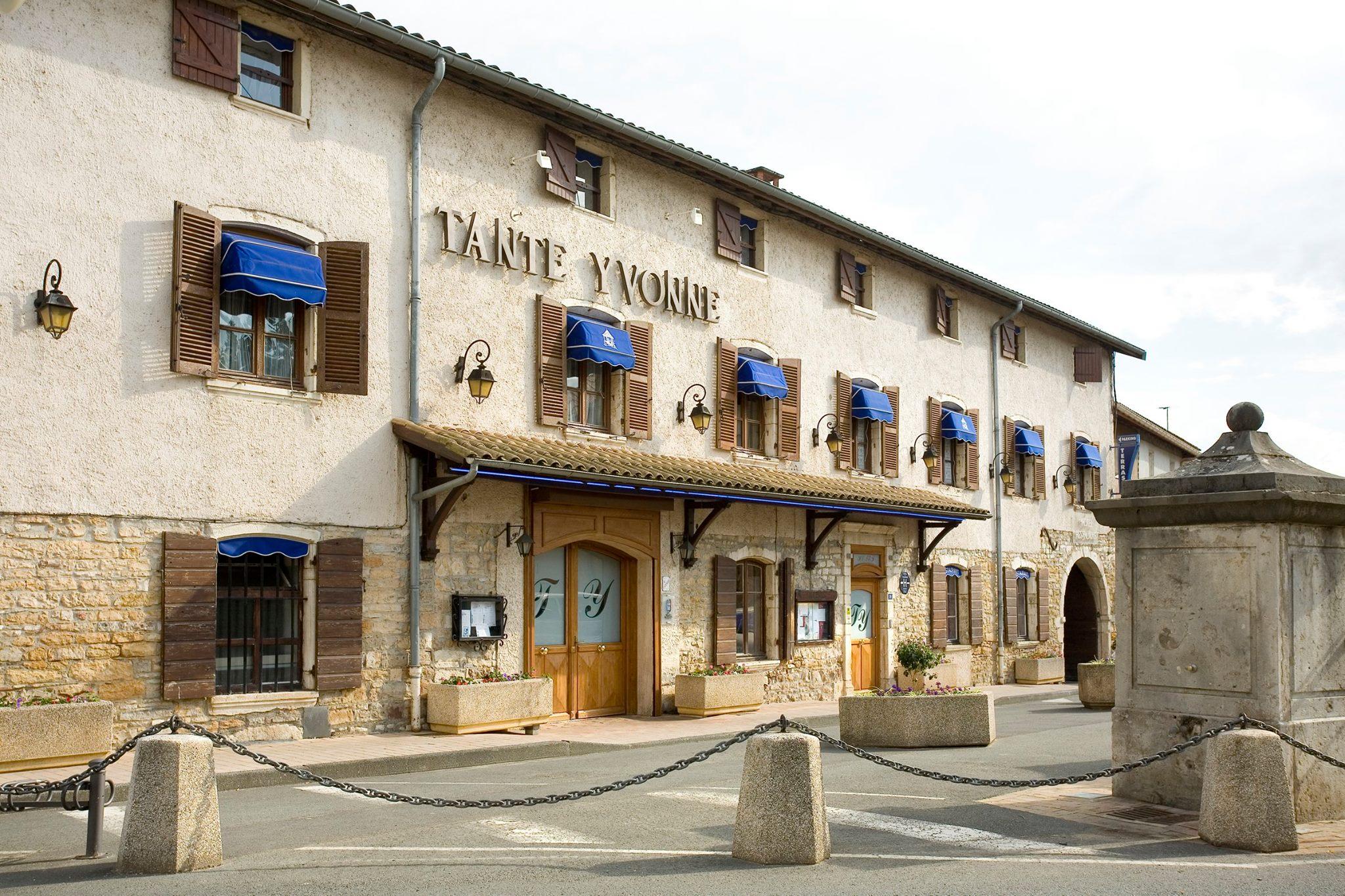 Logis Hotel Tante Yvonne & Son Restaurant Semi-Gastronomique - Lyon Nord Quincieux Ngoại thất bức ảnh