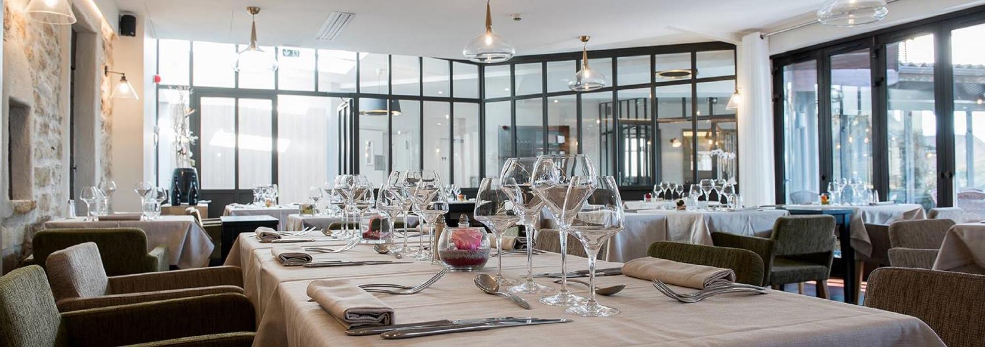 Logis Hotel Tante Yvonne & Son Restaurant Semi-Gastronomique - Lyon Nord Quincieux Ngoại thất bức ảnh