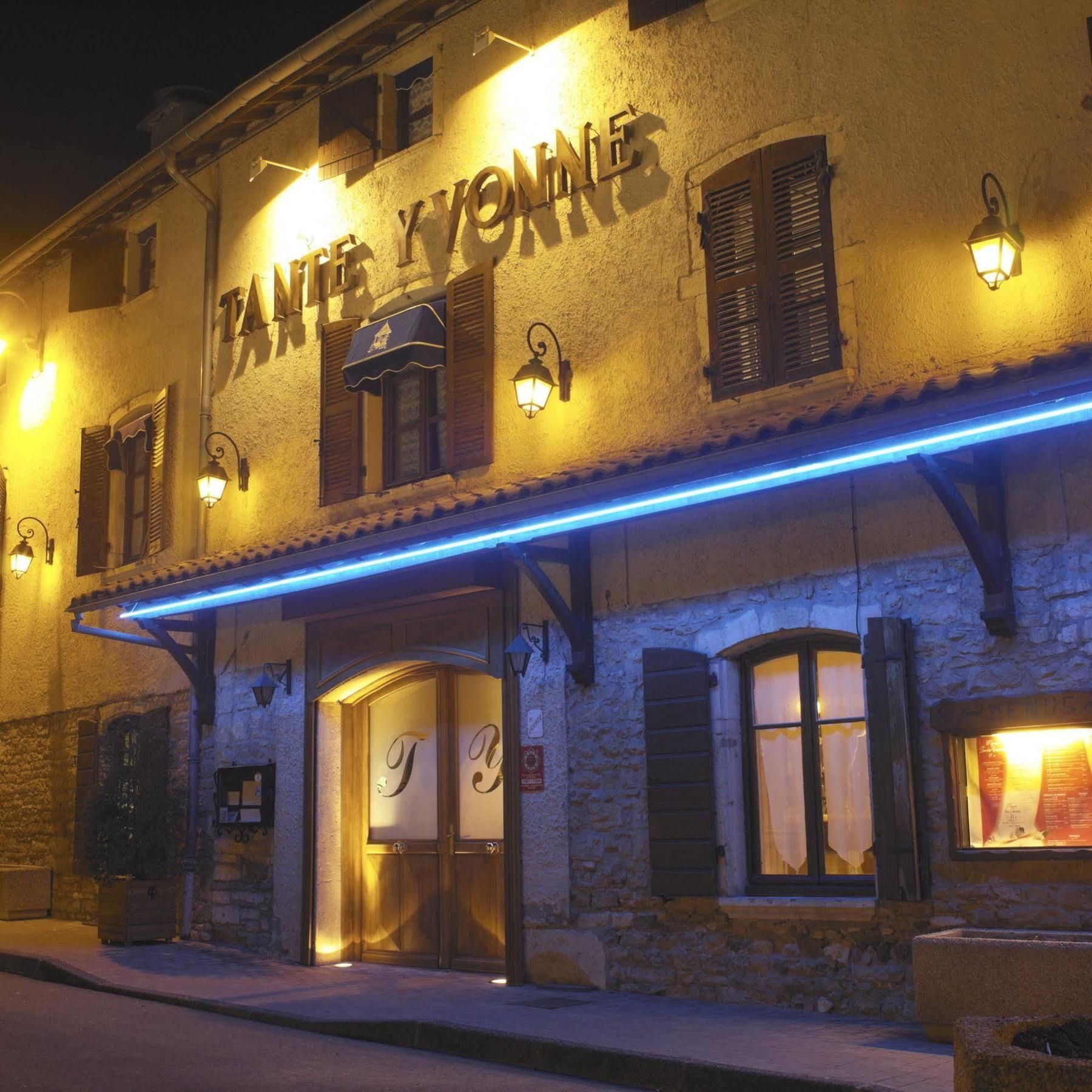 Logis Hotel Tante Yvonne & Son Restaurant Semi-Gastronomique - Lyon Nord Quincieux Ngoại thất bức ảnh